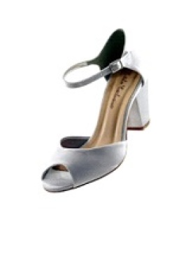 leilão online de roupas e tenis